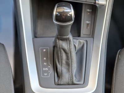 Audi Q3 35 TDI 150 ch S tronic 7 Design   - 44