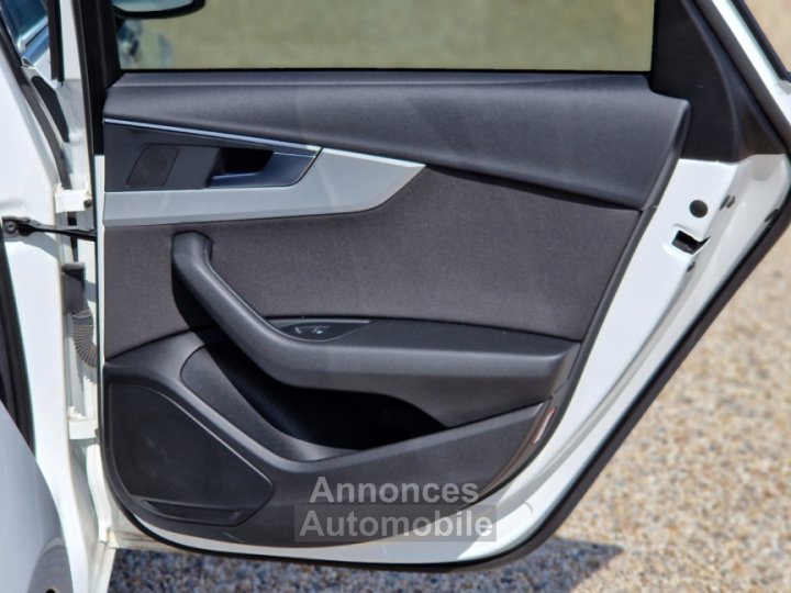 Audi A4 Avant 20 TDI ultra 150 CH TOIT OUV - 36