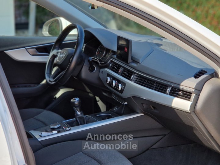 Audi A4 Avant 20 TDI ultra 150 CH TOIT OUV - 38