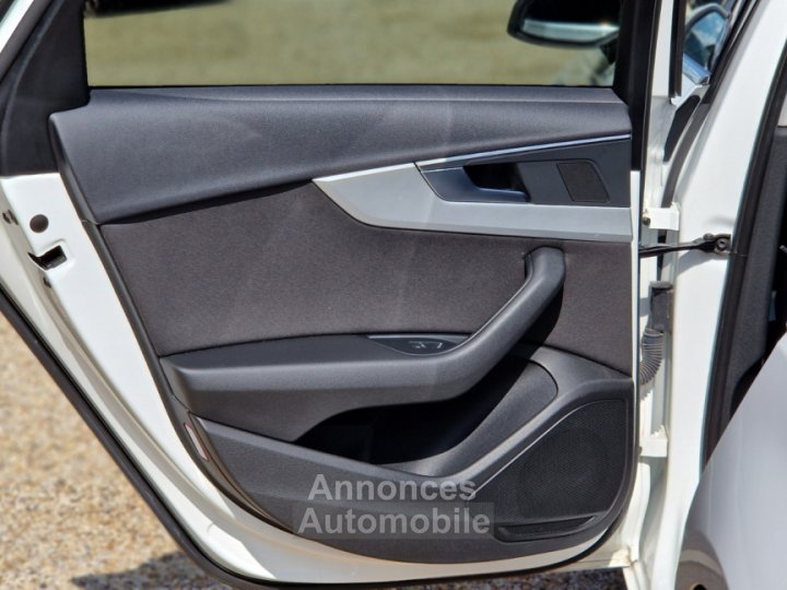 Audi A4 Avant 20 TDI ultra 150 CH TOIT OUV - 41