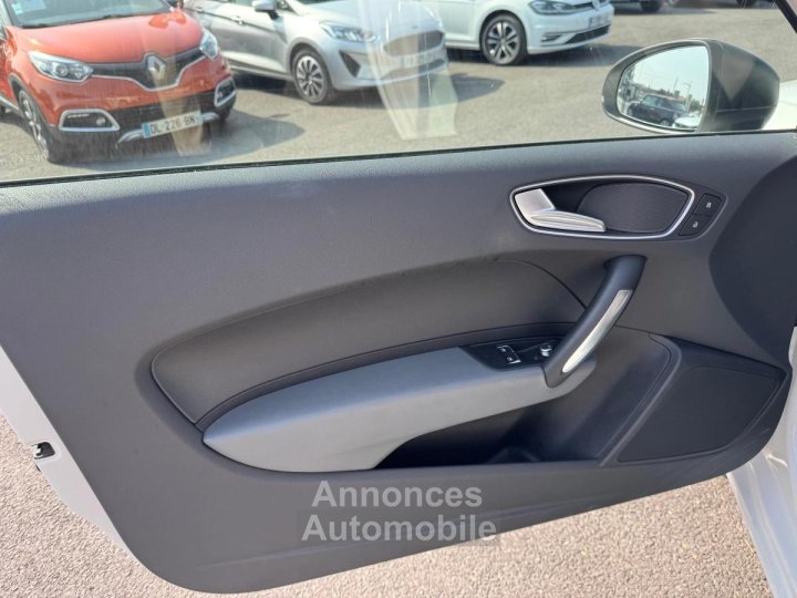 Audi A1 14 TFSI 125ch AMBITION Phares xenon radar recul - 10