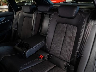 Audi A6 Avant 40 TDI 204 ch S tronic 7 S line   - 7