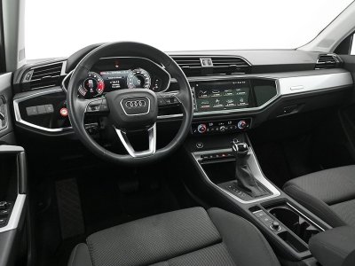 Audi Q3 35 TFSI 150 ch S tronic 7 S line   - 4