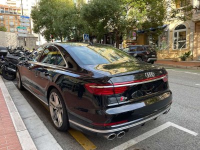Audi S8 Plus V8 40 TFSI   - 3