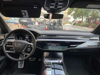 Audi S8 Plus V8 40 TFSI   - 8