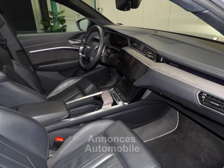 Audi e-tron Q8 AVUS SPORTBACK QUATTRO 55 - 10
