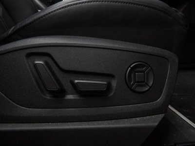Audi e-tron Q8 AVUS SPORTBACK QUATTRO 55   - 17