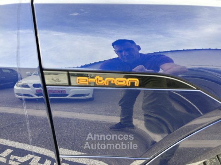 Audi e-tron SPORTBACK 55 408CH E-QUATTRO - 9