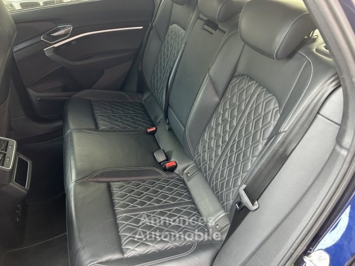 Audi e-tron SPORTBACK 55 408CH E-QUATTRO - 13