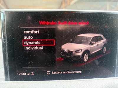 Audi Q2 BUSINESS 30 TFSI 116 S tronic 7 sport / Business line RADAR DE RECUL / FRONT ASSIST / DRIVE SELECT / GARANTIE 12 MOIS   - 16