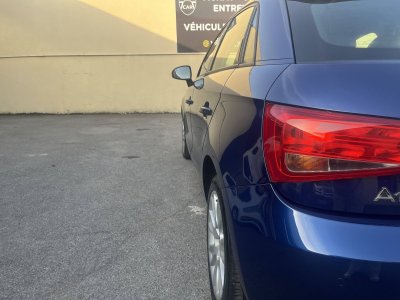 Audi A1 16 TDI 105 AMBIENTE   - 13