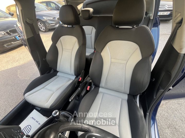 Audi A1 16 TDI 105 AMBIENTE - 21