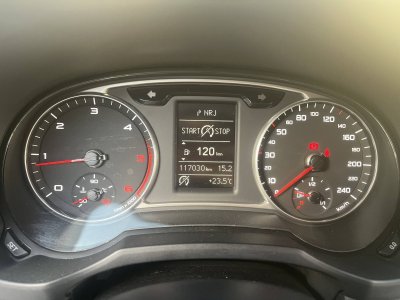 Audi A1 16 TDI 105 AMBIENTE   - 25