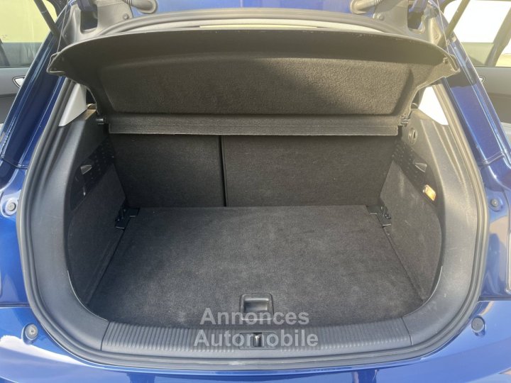 Audi A1 16 TDI 105 AMBIENTE - 29