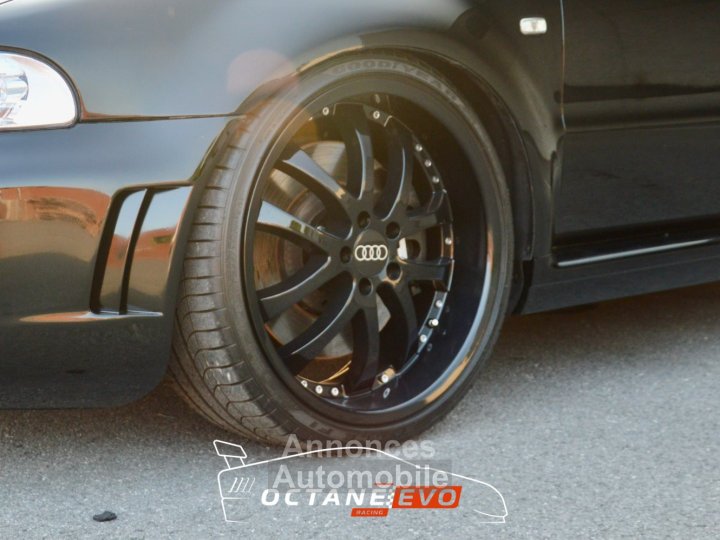 Audi RS4 B5 ABT – Version Suisse Full Black - 12