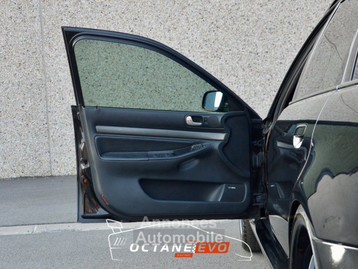 Audi RS4 B5 ABT – Version Suisse Full Black - 38
