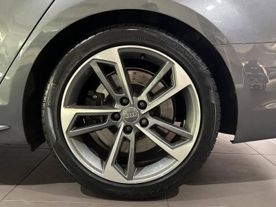 Audi A4 Avant 45 TFSI 245 S tronic 7 Quattro Design Luxe   - 5