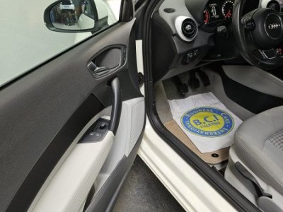 Audi A1 14 TFSI 122CH ATTRACTION   - 9