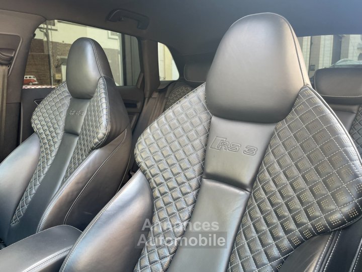 Audi RS3 SPORTBACK 25 TFSI 367 Quattro S tronic 7 / FULL ENTRETIEN / TOIT OUVRANT / SIEGES CHAUFFANTS - 17