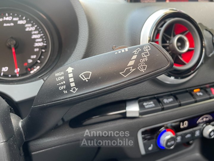 Audi RS3 SPORTBACK 25 TFSI 367 Quattro S tronic 7 / FULL ENTRETIEN / TOIT OUVRANT / SIEGES CHAUFFANTS - 23