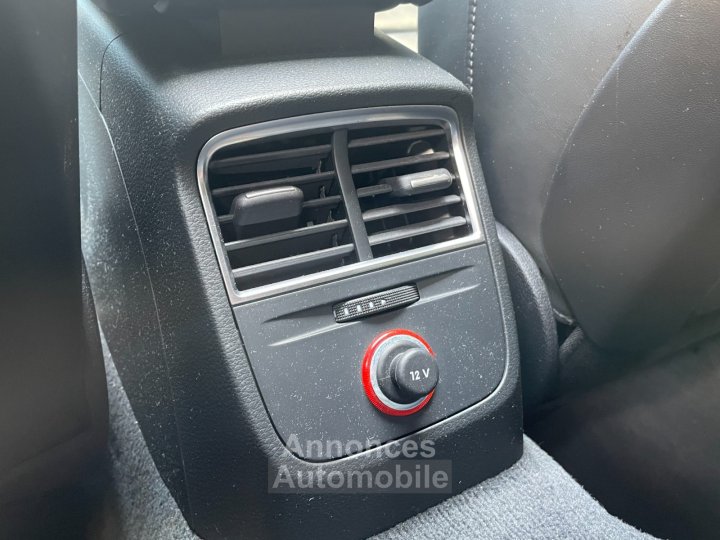 Audi RS3 SPORTBACK 25 TFSI 367 Quattro S tronic 7 / FULL ENTRETIEN / TOIT OUVRANT / SIEGES CHAUFFANTS - 46