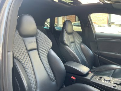 Audi RS3 SPORTBACK 25 TFSI 367 Quattro S tronic 7 / FULL ENTRETIEN / TOIT OUVRANT / SIEGES CHAUFFANTS   - 51