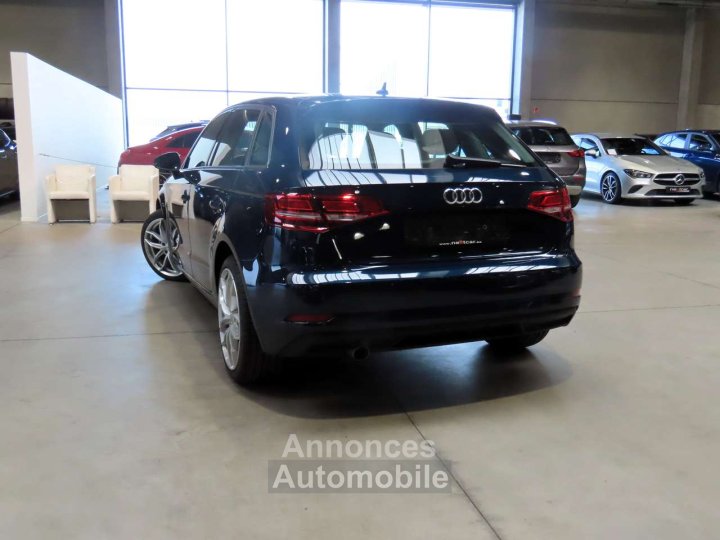 Audi A3 Sportback 30TDi STronic - 4
