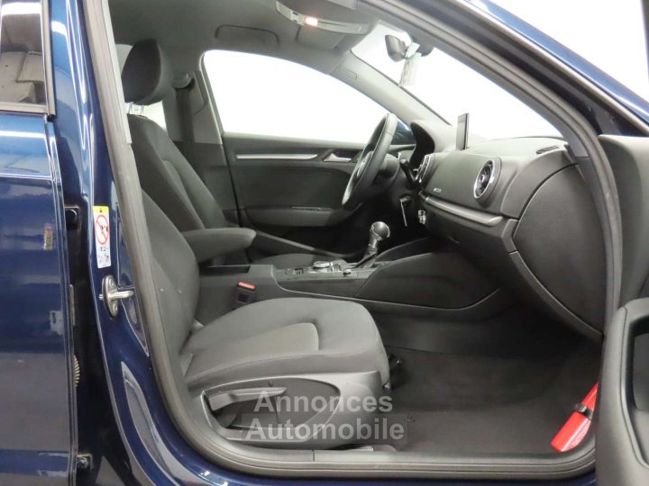 Audi A3 Sportback 30TDi STronic - 5