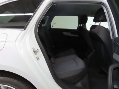 Audi A4 Avant 35TDi STRONIC   - 6