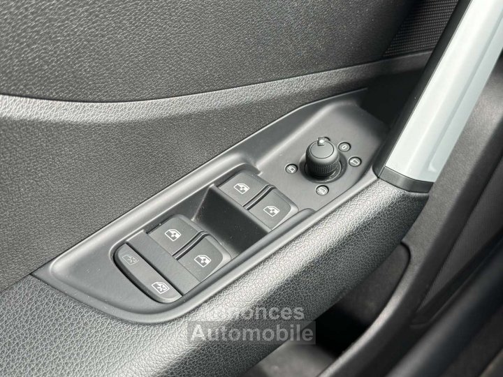 Audi Q2 20 TDi 190ch Caméra LED - 28