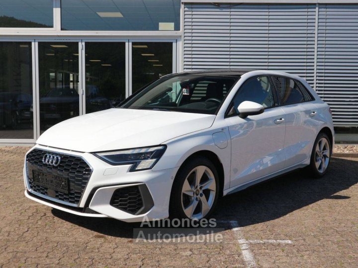 Audi A3 Sportback 40 TFSIe S line PANO MATRIX B&O RFK - 1