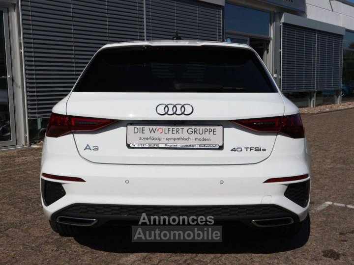 Audi A3 Sportback 40 TFSIe S line PANO MATRIX B&O RFK - 11