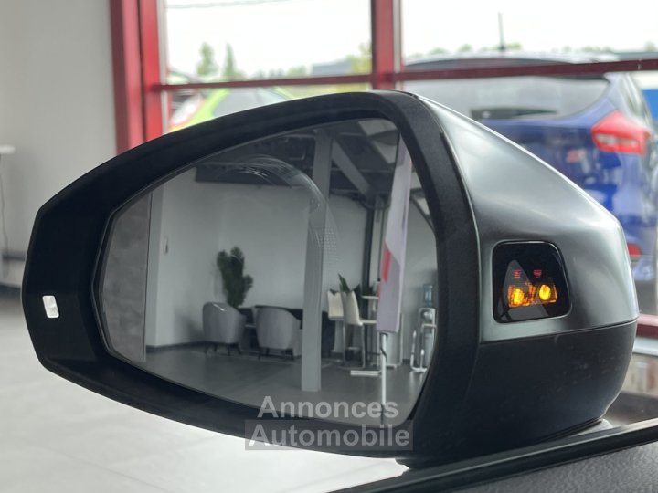 Audi S3 BERLINE 2,0 TFSI 300 QUATTRO GPS REGULATEUR ADAPTATIF KEYLESS FULL LED PARK ASSIST DRIVE SELECT J - 14