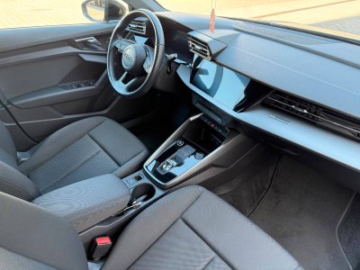 Audi A3 Sportback IV 30 TFSI 110ch S line   - 12