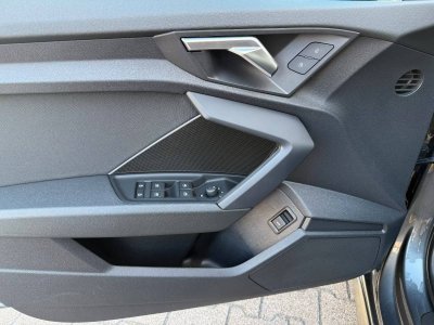 Audi A3 Sportback IV 30 TFSI 110ch S line   - 13