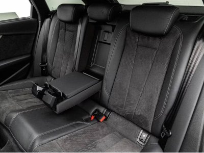 Audi A4 Avant V (B9) 40 TDI 204ch S line S tronic 7   - 13