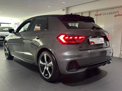 Audi A1 Sportback 30 TFSI 110 ch S tronic 7 S Line   - 3
