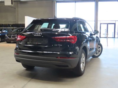 Audi Q3 35TFSi STronic   - 3