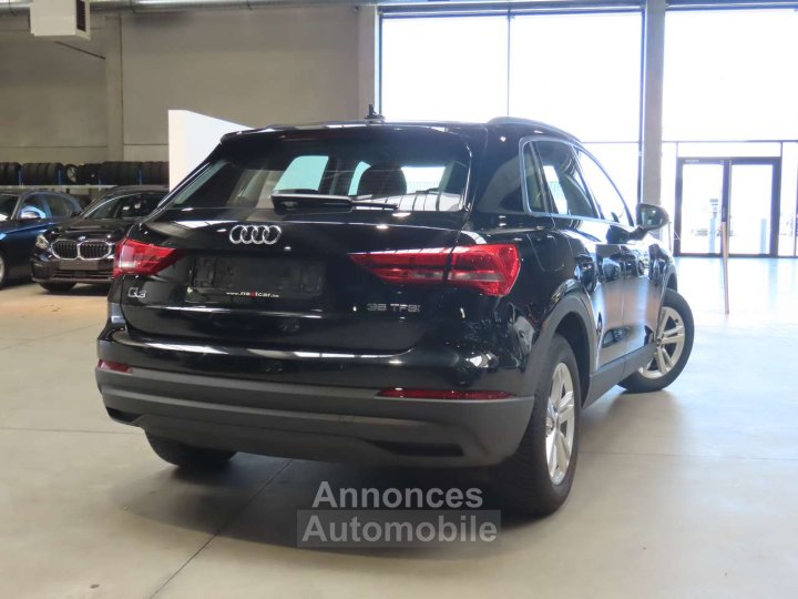 Audi Q3 35TFSi STronic - 3