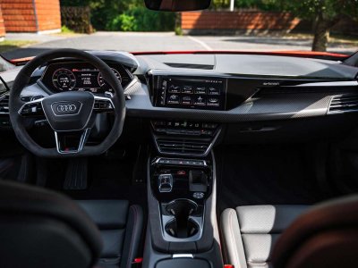 Audi Quattro RS e-tron GT - MATRIX CARBON ROOF B&O 20000 KM   - 8