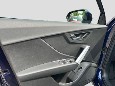 Audi Q2 30 TFSI 6 Gang advanced Smartphone   - 12