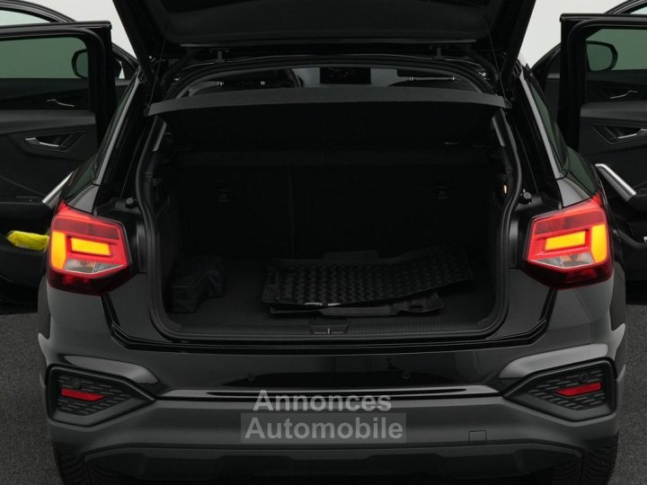 Audi Q2 30 TFSI LED PreSense R KAM DAB 17 - 12