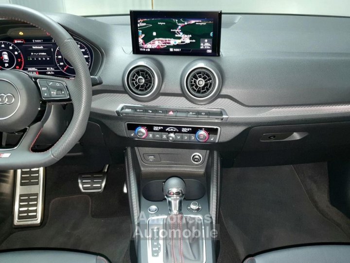 Audi Q2 35TFSI S tronic S line Panorama ACC - 12