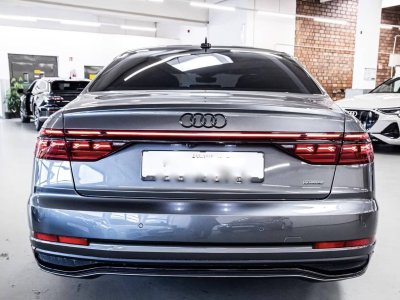 Audi A8 60 TFSI e 462ch Limousine quattro tiptronic 8 - 10