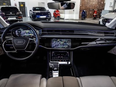 Audi A8 60 TFSI e 462ch Limousine quattro tiptronic 8 - 15