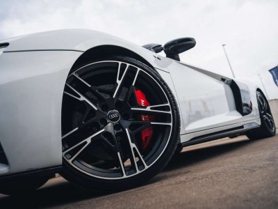 Audi R8 Spyder V10 Performance Quattro Suzuka Grey   - 9