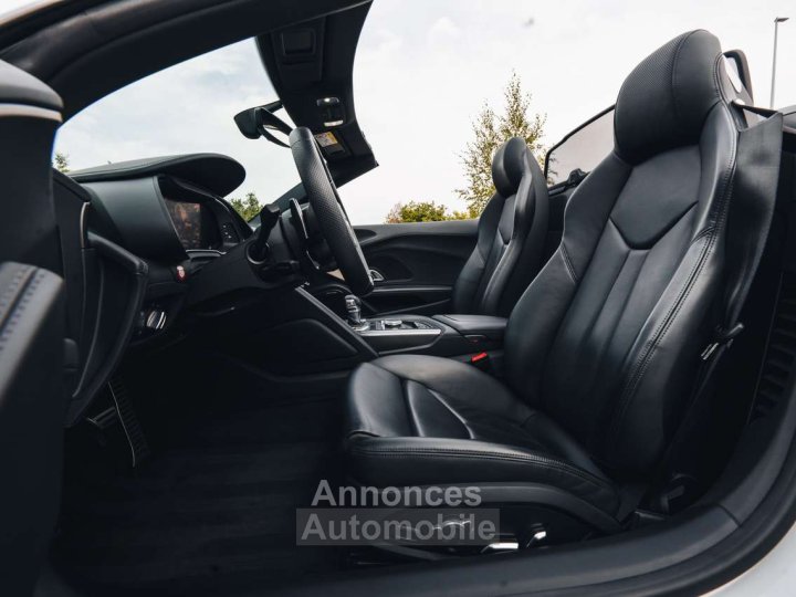 Audi R8 Spyder V10 Performance Quattro Suzuka Grey - 22