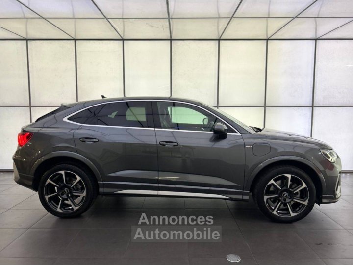 Audi Q3 Sportback 45 TFSIe  245 ch S tronic 6 S line - 6