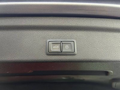 Audi Q3 Sportback 45 TFSIe  245 ch S tronic 6 S line   - 8