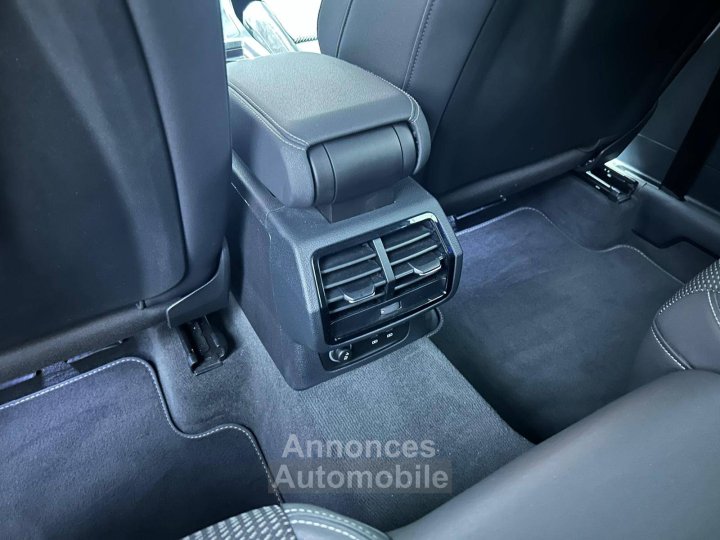 Audi Q3 Sportback 45 TFSIe  245 ch S tronic 6 S line - 11